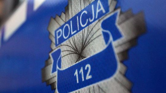 Rzucali petardy. Spalili styropian i materiały budowlane