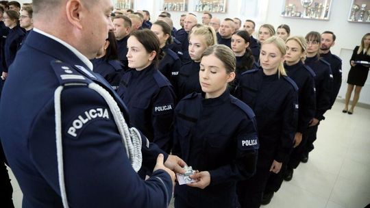 Są gotowi do służby. Przybyło 70 policjantów w regionie