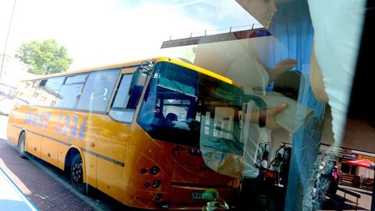 Są pieniądze na powrót pekaesów. Zainteresowanie znikome 