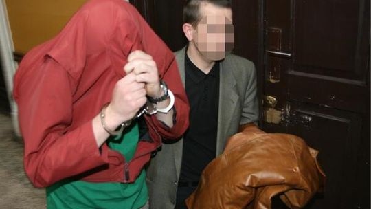 Sąd: Były policjant i strażnik miejski molestowali nastolatki