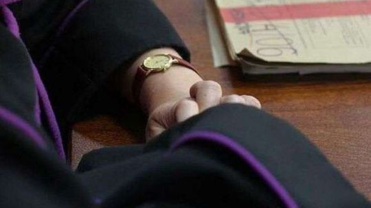 Sąd nie może rozpocząć procesu znanej prawniczki. Od ponad roku