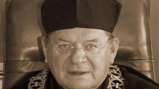 Sąd odrzucił skargę odwołanego dziekana z UMCS