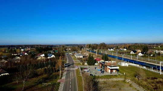 Sadurki bliżej stacji