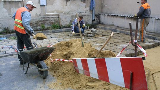Sami sobie założą szczęki na koła?