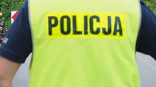 Samochód dostawczy z butlami z gazem wpadł do rowu. Są utrudnienia