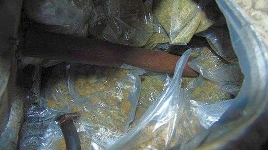 Samochód nie miał wszystkich biegów. Celnicy odkryli dlaczego