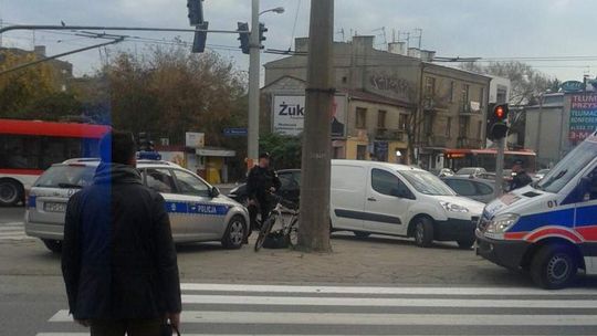 Samochód potrącił rowerzystę na ul. Głębokiej