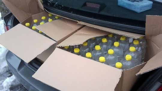 Samochód wypełniony spirytusem. W aucie matka z synem