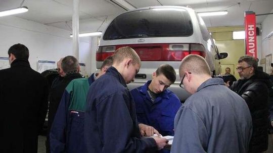 Samochody przemytników trafiły do szkoły