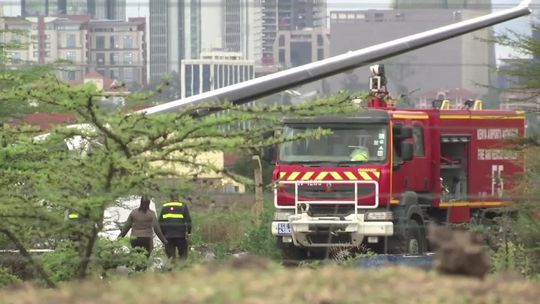Samolot pasażerski rozbił się w czasie startu z Nairobi. Dziewięć osób lekko rannych