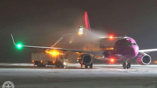 Samoloty nie lubią zimy (zdjęcia)