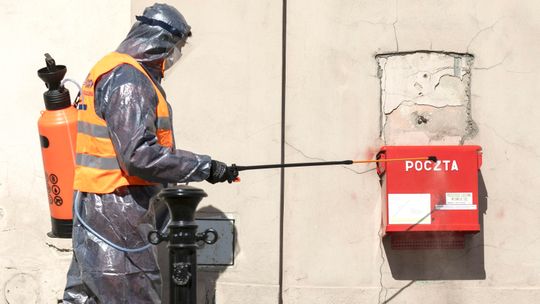 Samorządowcy z woj. lubelskiego dostali maile z Poczty Polskiej. Mają podać dane wyborców 