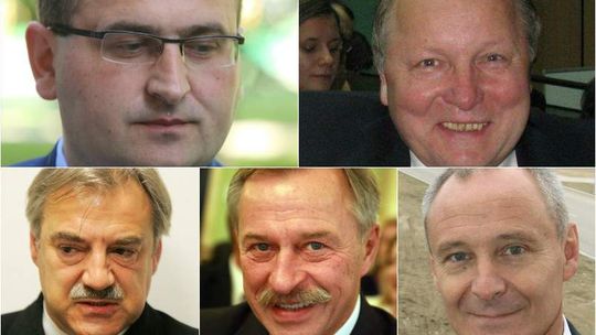 Samorządowcy żegnają się z urzędami. Dostaną odprawy na otarcie łez