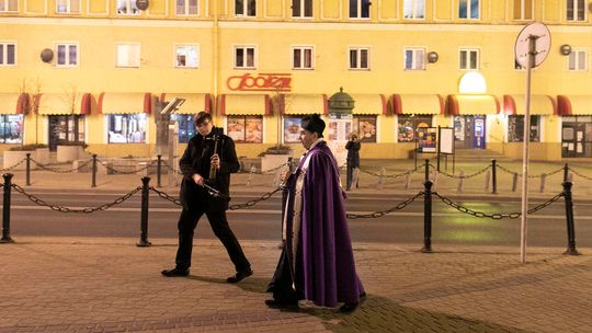 Samotna procesja księdza z relikwiami św. Antoniego ulicami Lublina. Dzisiaj także