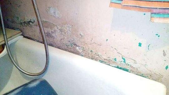 Samotnej matki nie było stać na  remont. Pomogli jej obcy ludzie, których poznała w internecie