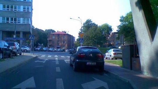 Samowola parkingowa w pobliżu Urzędu Wojewódzkiego w Lublinie