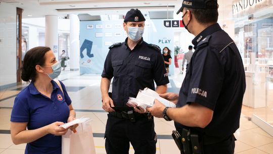 Sanepid i policja w galerii handlowej Lublin Plaza