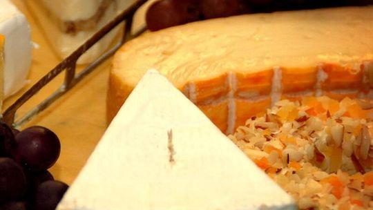 Sanepid zamknął delikatesy w Lublinie: Spleśniała żywność