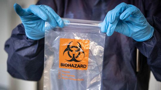 Sanepid zbiera wywiady epidemiologiczne. Trzeba jednak uważać na oszustów