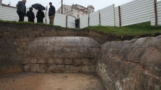 Schron i angielskie plomby. Znaleziska w centrum Lublina (wideo, zdjęcia)