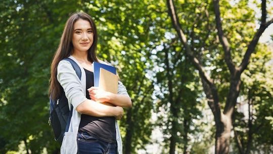 Ścieżka kariery w psychoterapii – jak zostać psychoterapeutą i gdzie studiować psychologię?