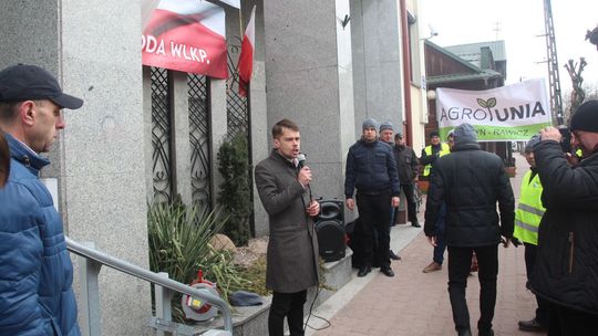 Ścigają rolników za blokadę. Na ławie oskarżonych lider Agrounii 