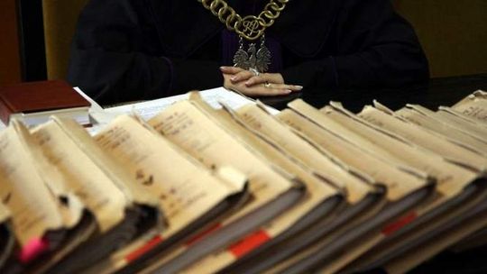 Sędzia będzie jeszcze raz sądzona za półroczną nieobecność w pracy