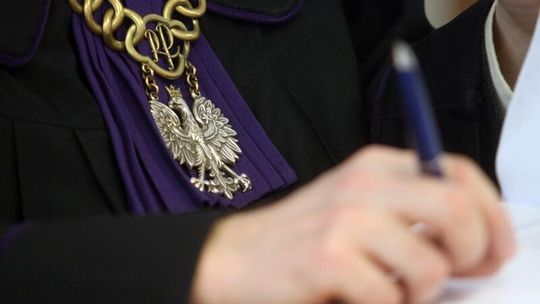 Sędzia skazał, choć nie przeprowadził procesu