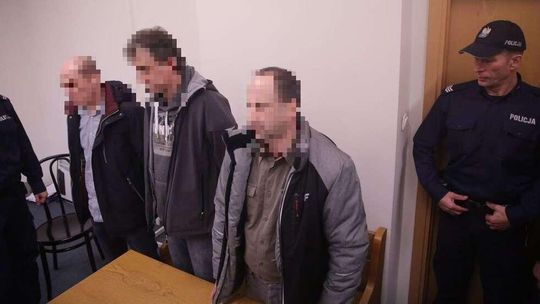 Sędzia: "To były tortury, nieludzkie, bezsensowne zachowanie". Byli policjanci chcą uniewinnienia