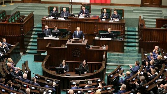 Sejm show: dlaczego zaczęliśmy oglądać transmisje z obrad