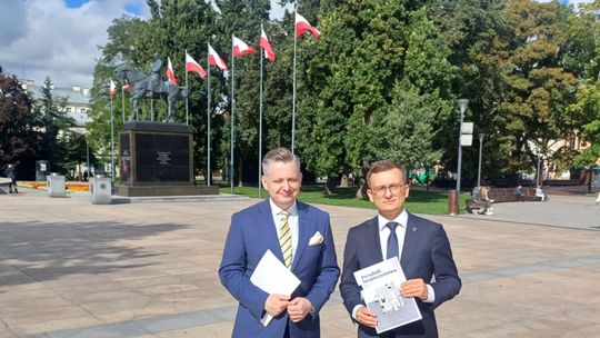 Sekretarz stanu KPRM tłumaczy się ze zniszczonego domu w Wyrykach. „Powtórki z września 1939 roku nie będzie”