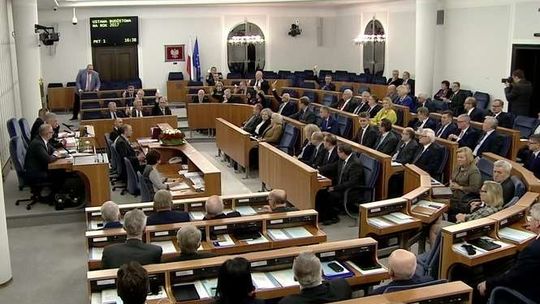 Senat uchwalił budżet na 2017 rok. Teraz trafi do podpisu prezydenta