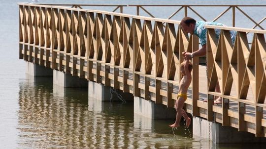 Senator o jeziorze Białym: Ta woda to żywe srebro. Okuninka będzie uzdrowiskiem?