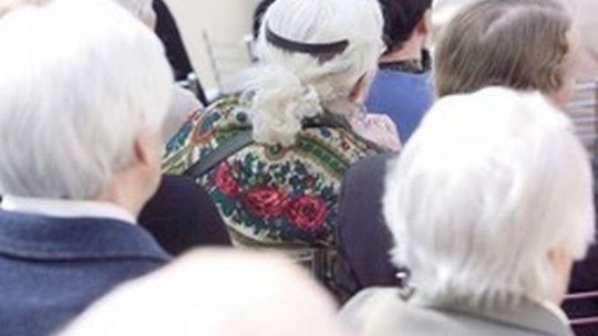 Senior wraca „do szkoły”. Powstają dzienne domy dla osób starszych