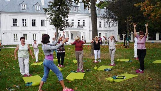 Seniorze, odbierz kartę i korzystaj ze zniżek