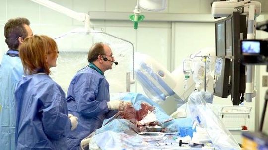 Serce nie wytrzyma cięć w kardiologii. "Będą większe kolejki, a szpitale stracą pieniądze"