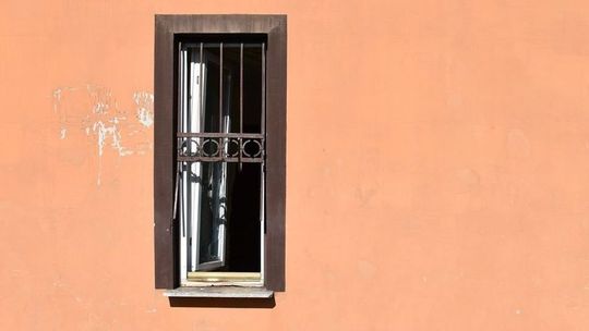 Seria włamań i kradzieży w Parczewie. Trzej młodzi mężczyźni zrobili coś wyjątkowo głupiego