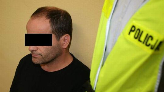 Seryjny oszust okradł nowożeńców