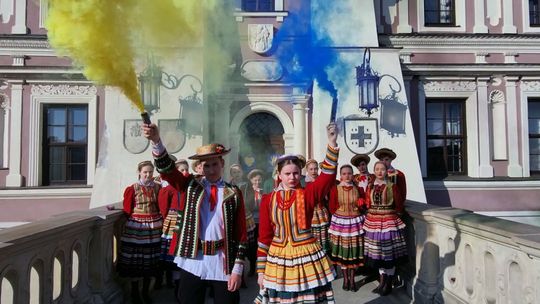 Setki plakatów pojawią się w Zamościu. Miasto startuje z kampanią do Ukraińców i Polaków