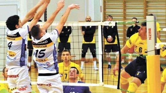 Siatkarze Avii przegrali na parkiecie outsidera