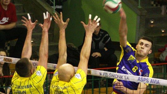 Siatkarze Avii w play-off zagrają z SMS Spała, a lubelski Cukrownik z MOSiR Bochnia