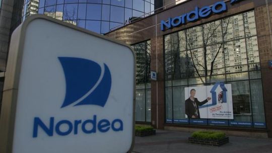 Siedem milionów złotych rocznie - szefowie banków zarabiają coraz więcej