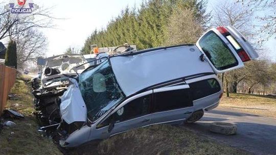 Siedliszcze: Sześć osób trafiło do szpitala po zderzeniu vw z iveco