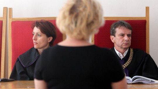 Siedzieli, choć byli niewinni. Teraz chcą milionów