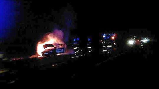 Sielce: Na drodze K-17 zapalił się samochód (zdjęcia)