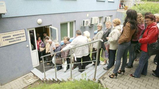 Skandal. Pacjenci stali w kolejkach od 3 nad ranem