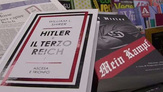 Skandal we Włoszech. „Mein Kampf” bezpłatnym dodatkiem do gazety