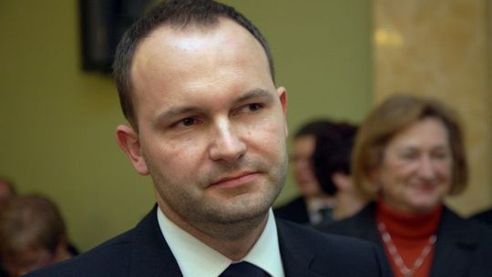 Skarga na marszałka. Policjanci chcą odsłuchać radnych