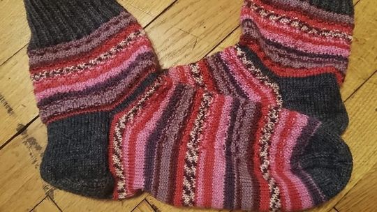 Skarpety od proboszcza. Tak zbiera na remont kościoła 