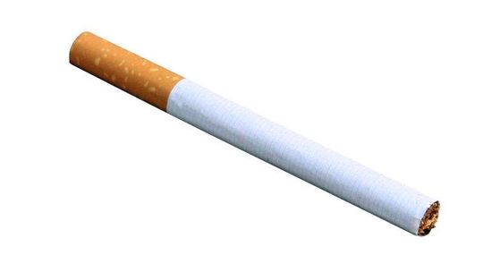 Skatowali właściciela baru dla paczki papierosów